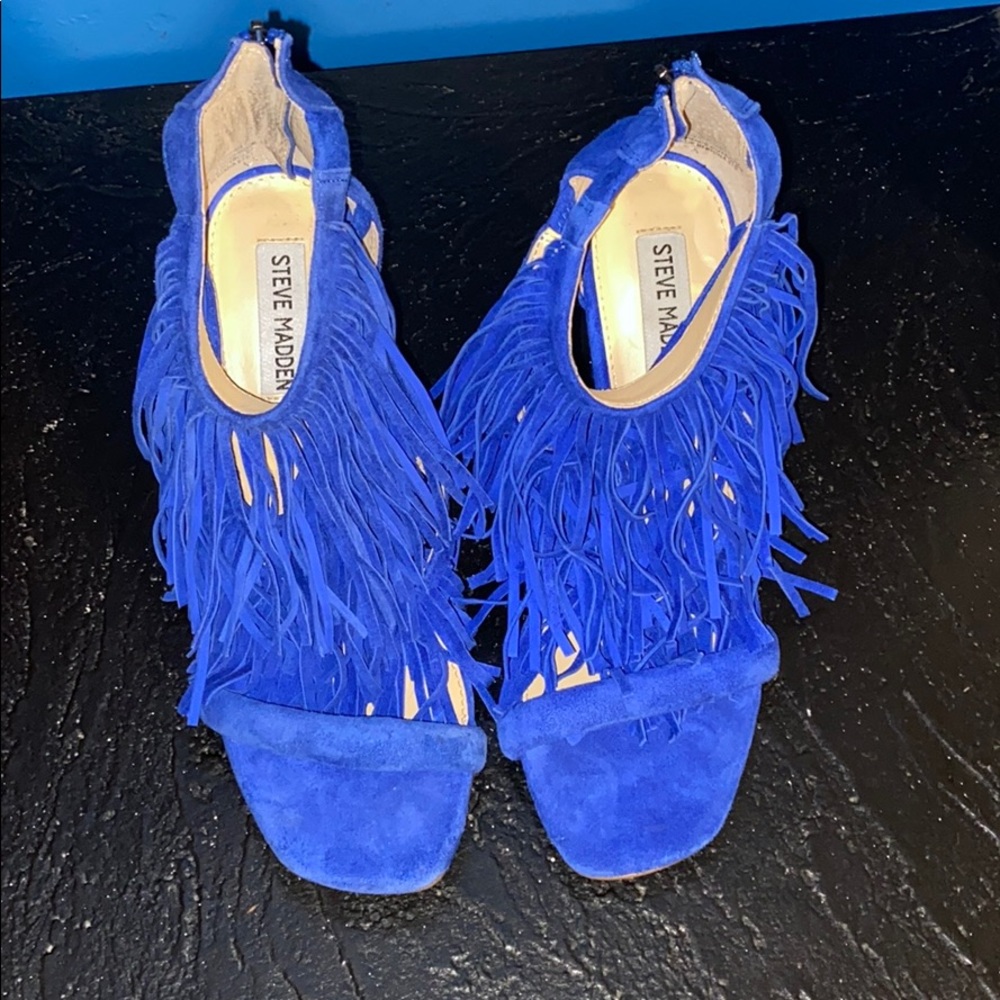 Blue fringe heels